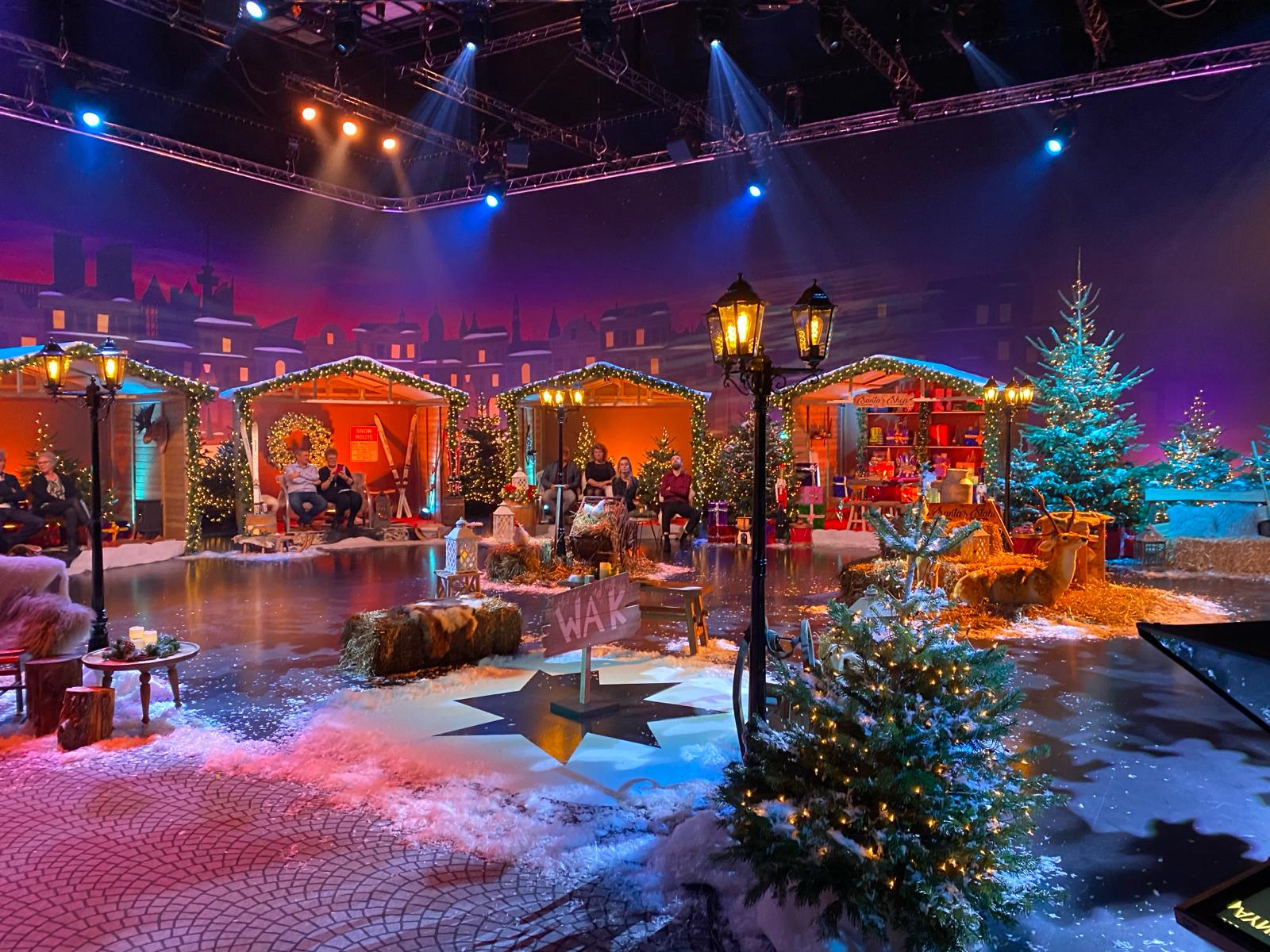 Kerstdecor All You Need Is Love